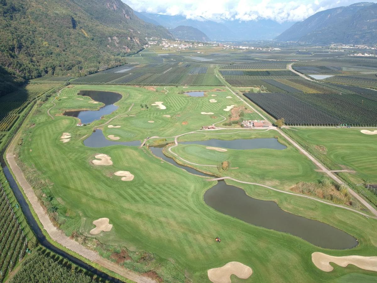 The Lodge Sporthotel - Golfclub Eppan Аппиано-Сулла-Страда-дель-Вино Экстерьер фото
