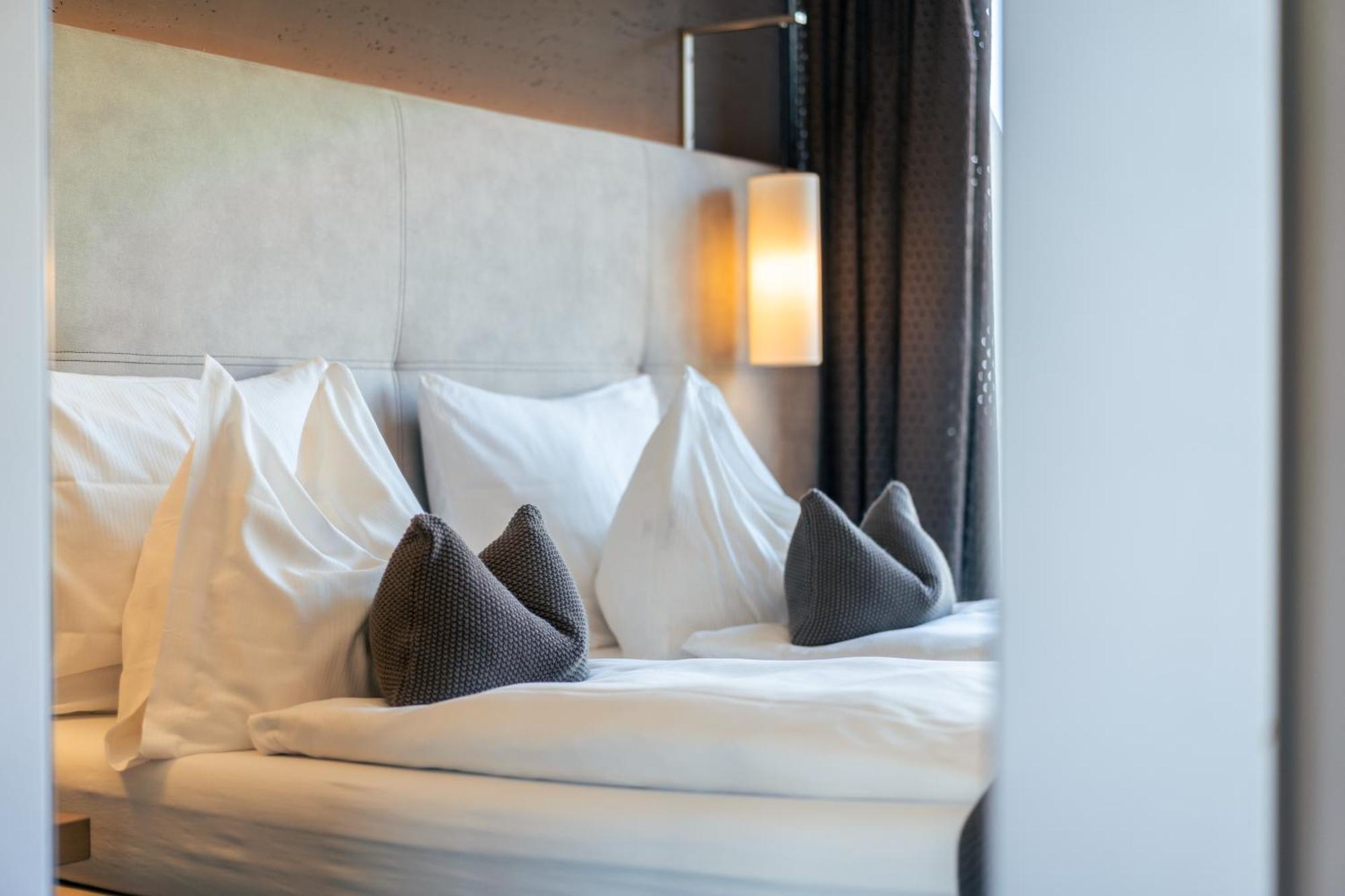The Lodge Sporthotel - Golfclub Eppan Аппиано-Сулла-Страда-дель-Вино Экстерьер фото