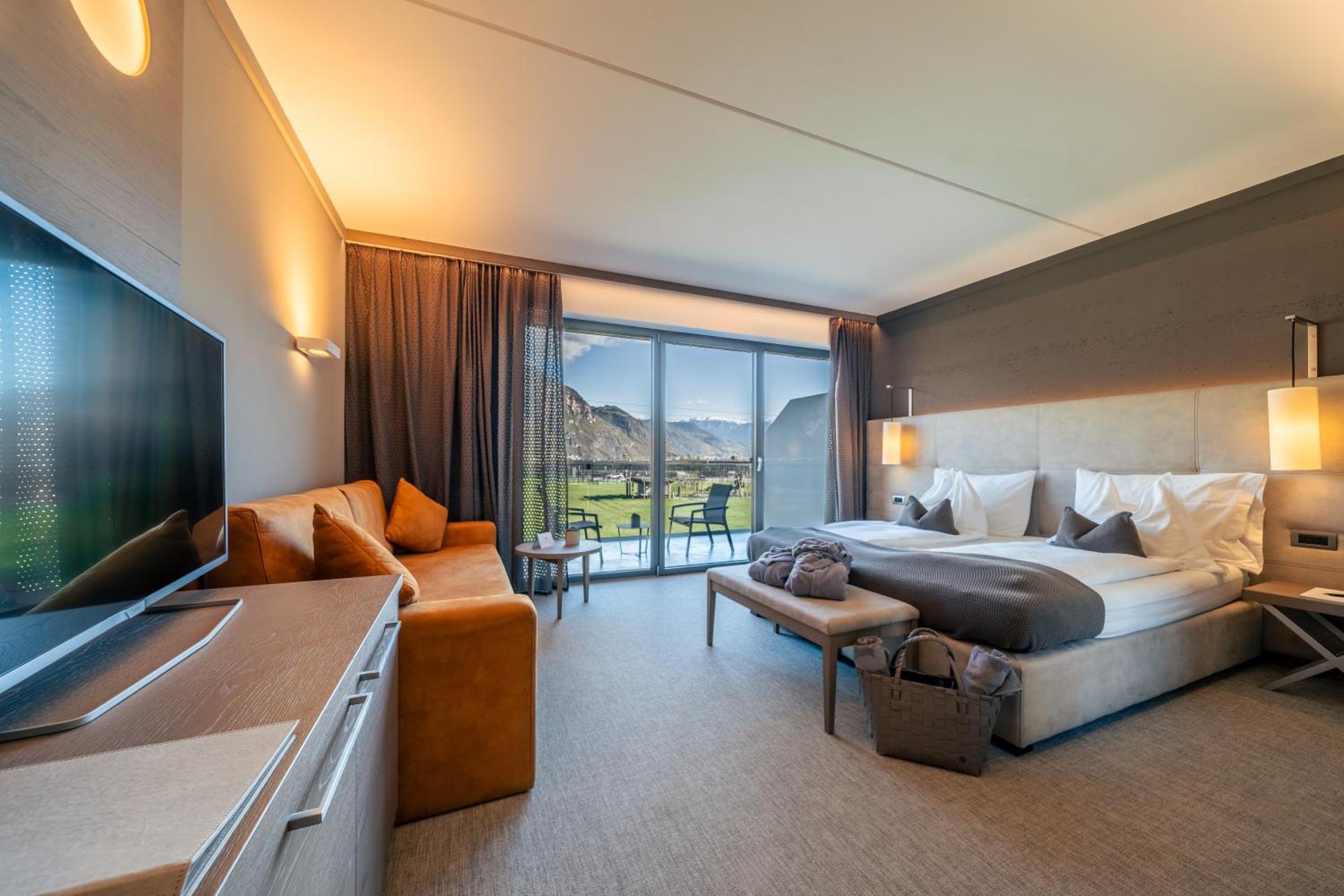 The Lodge Sporthotel - Golfclub Eppan Аппиано-Сулла-Страда-дель-Вино Экстерьер фото
