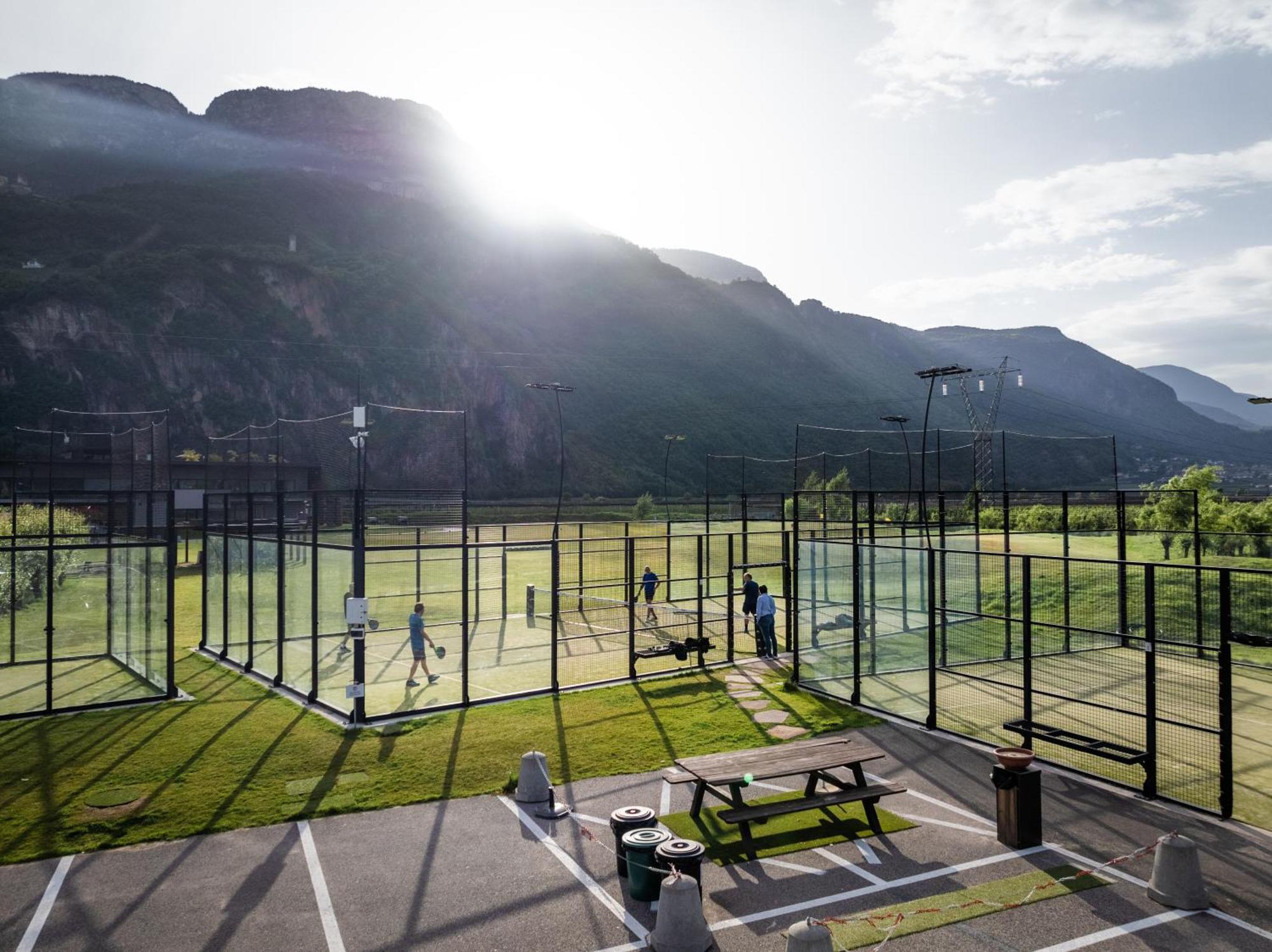 The Lodge Sporthotel - Golfclub Eppan Аппиано-Сулла-Страда-дель-Вино Экстерьер фото
